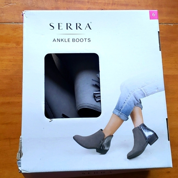 Serra gray ankle boots sz. 6 - Picture 4 of 12